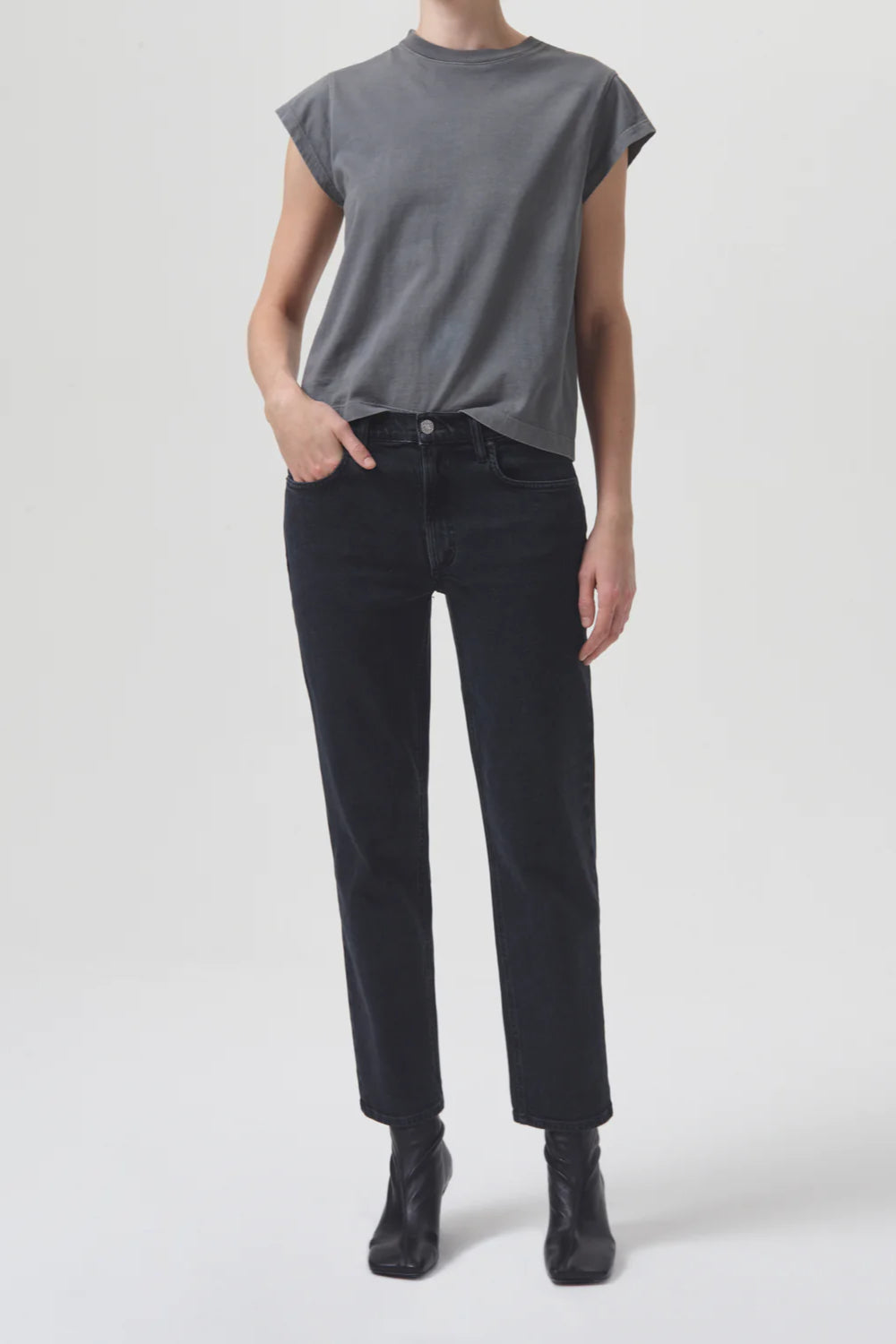 Kye Mid Rise Straight Crop