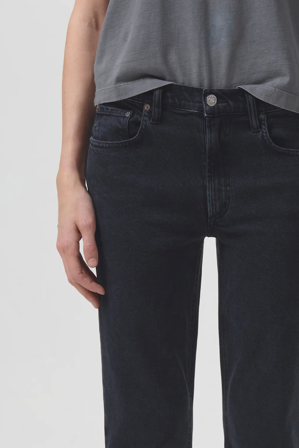 Kye Mid Rise Straight Crop