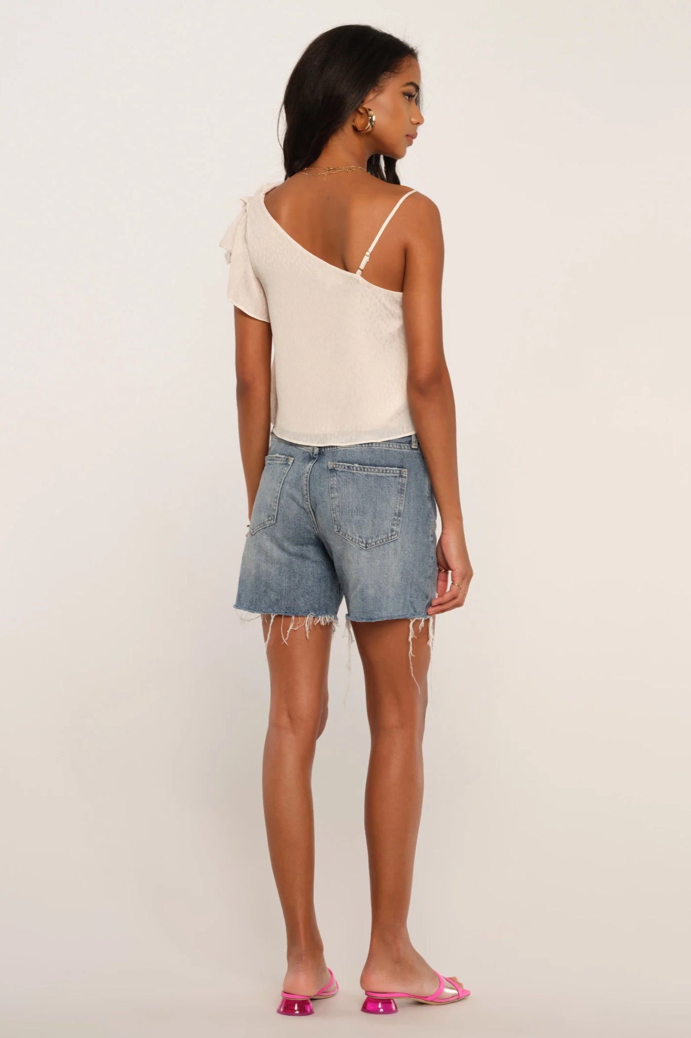 Nessa Asymmetric Top
