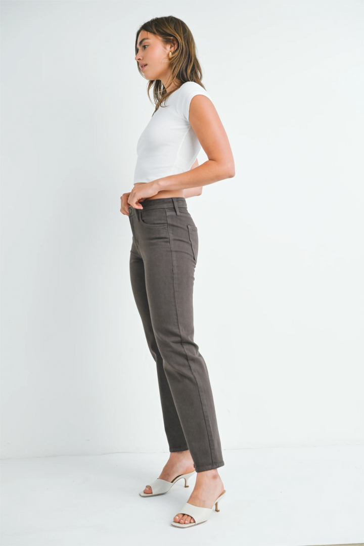 Mid Rise Straight Jean