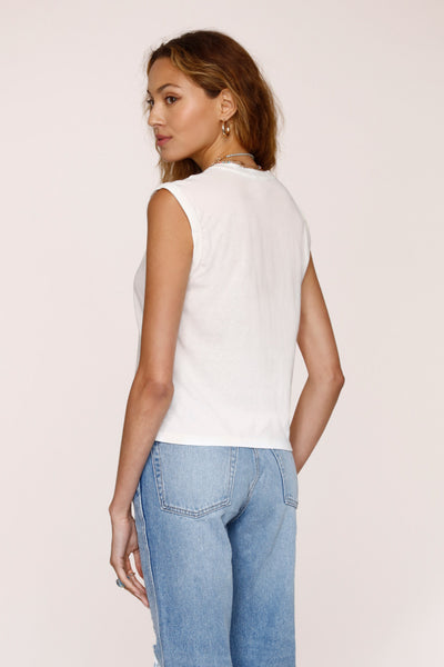 Tavi Tee